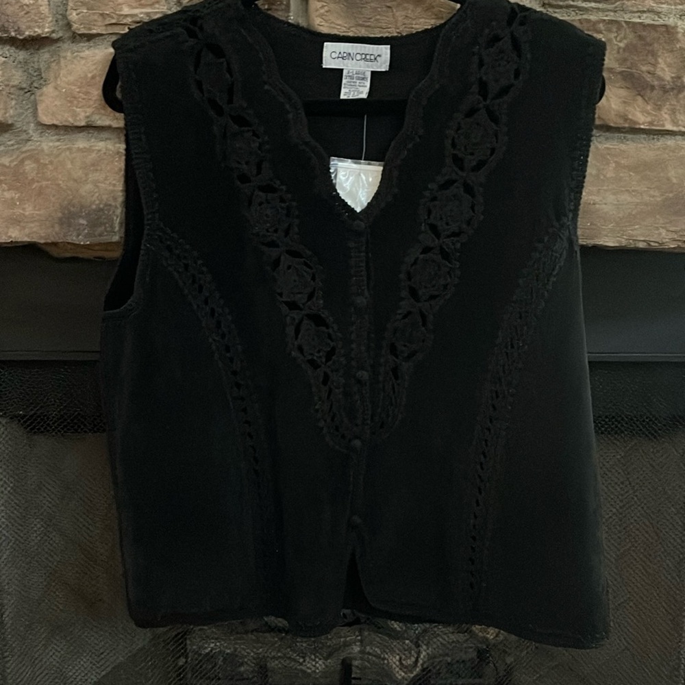 NWT Cabin Creek black, leather button down, v-neck vest with see-through lace XL